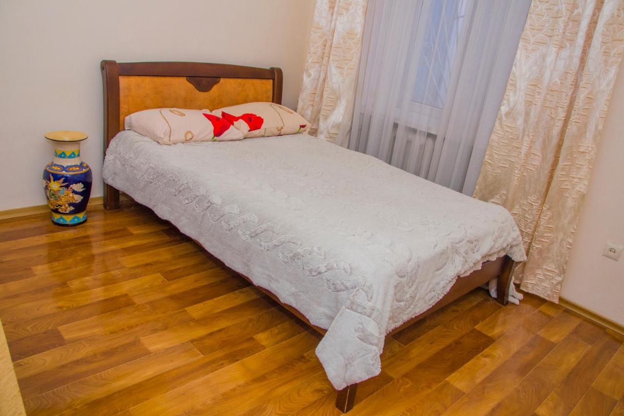 Apartment On Malaya Arnautskaya 21 Odesa Exterior photo